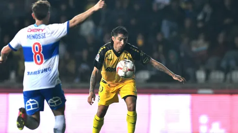 Luciano Cabral jugó a gran nivel ante la UC.