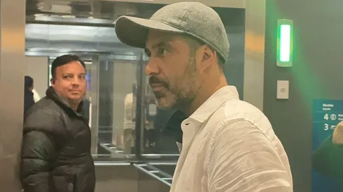 Claudio Bravo llega para incorporarse a la Roja de Gareca.