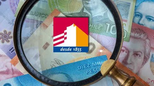 Logo de Banco Estado sobre billetes.