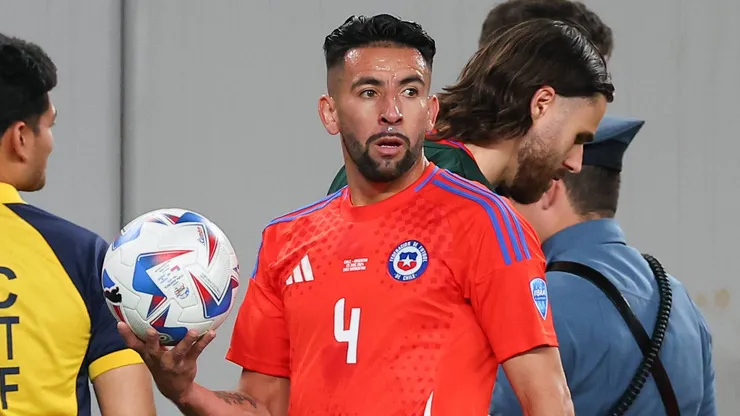 Mauricio Isla será nuevo jugador de Colo Colo