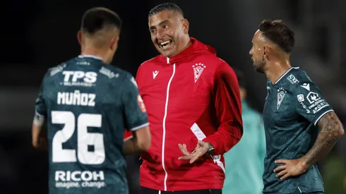 Jaime García mantendrá su mismo plantel para luchar en Primera B.