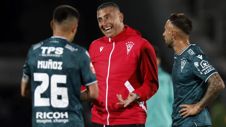 Jaime García mantendrá su mismo plantel para luchar en Primera B.