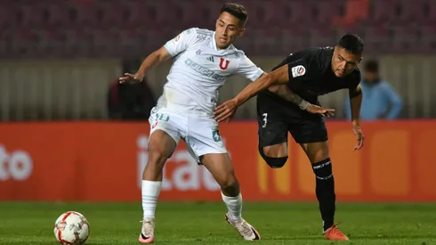 Lucas Assadi salió lesionado ante Audax Italiano.