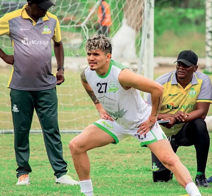 Ignacio Pinilla apunta a romperla en el Wiliete&nbsp;Sport Clube de Angola.