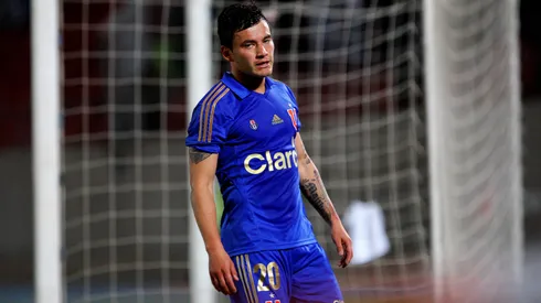 Los hinchas de la U esperaban a Charles Aránguiz, pero...