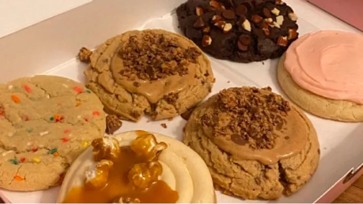 Galletas crumbl cookies.