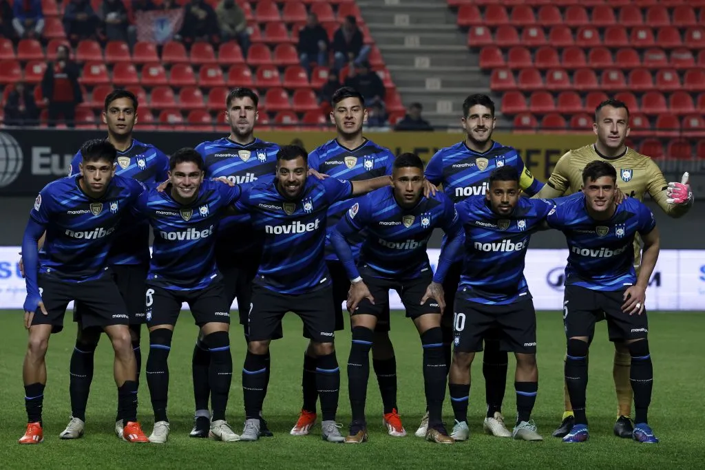 La oncena de Huachipato ante Unión La Calera. (Andres Pina/Photopsort).