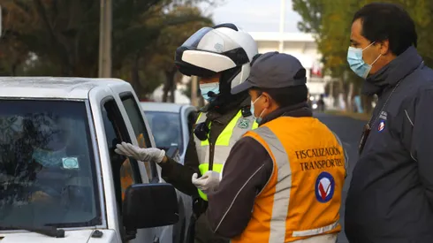 Revisa la restricción vehicular para esta semana en Santiago.