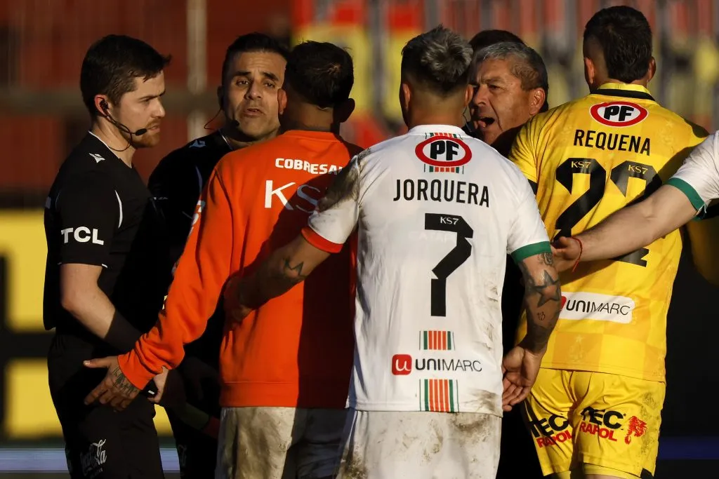 Otra imagen de la situación pospartido. (Andres Pina/Photopsort).