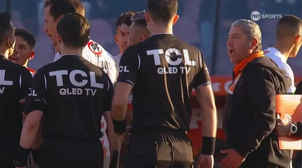 Otra imagen de la reacción de Gustavo Huerta. (Captura TNT Sports).