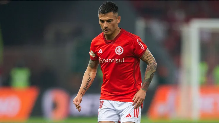 En Inter de Porto Alegre insisten que Charles Aránguiz no se irá a la U.