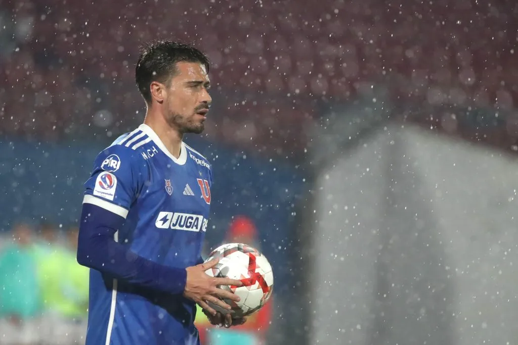 Juan Pablo Gómez sigue como titular en la U. Foto: Jonnathan Oyarzun/Photosport