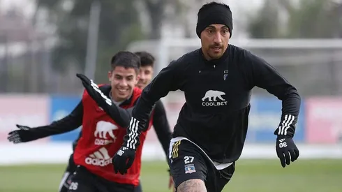 El delantero argentino recibió el respaldo de Vidal