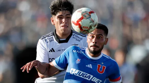 Emmanuel Ojeda recibe la marca de Carlos Palacios.