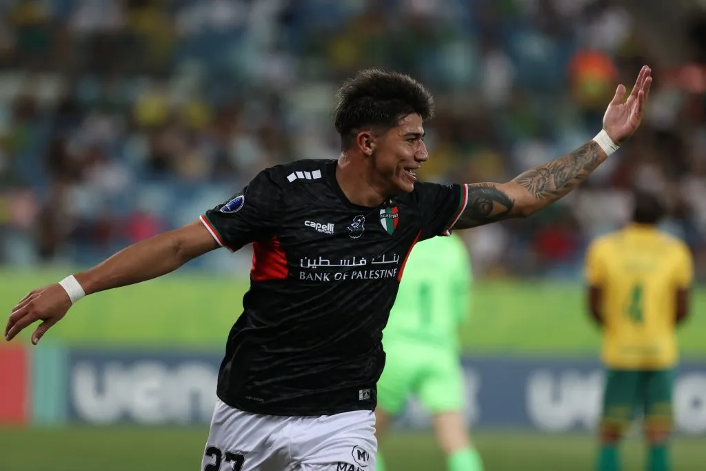Junior Marabel marcó el primer gol de Palestino. Foto: Francisco Longa / Comunicaciones Palestino