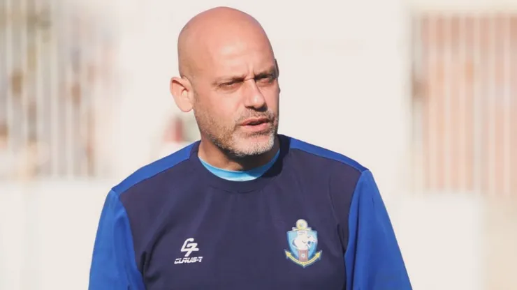 Pedro Gómez Carmona iba a dirigir Antofagasta, pero no pudo revalidar su título y dijo adiós.