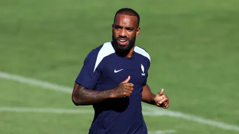 Alexandre Lacazette es una de las figuras de Francia.