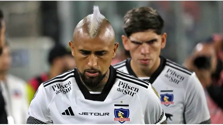 La baja de Vidal obliga a variar el mediocampo de Colo Colo.