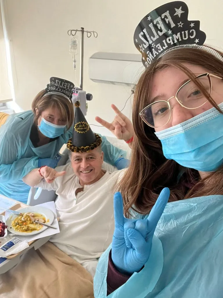 Carlos Tapia recibió saludos de Fabián Hormazábal y Johnny Herrera.