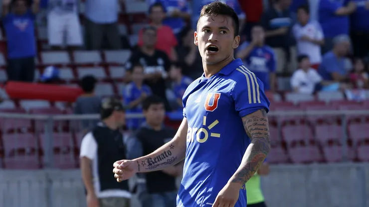 Charles Aránguiz es la gran bomba de la U en el mercaro de pases.