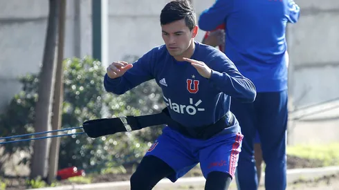 Charles Aránguiz vive horas decisivas por su regreso a la U.