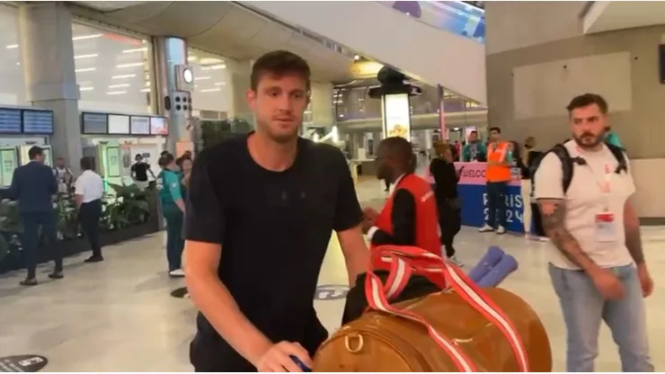 Nicolás Jarry aterrizó en Francia para participar de los Juegos Olímpicos de París 2024.