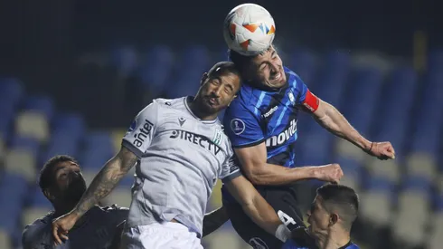 Huachipato cayó por 3-2 ante Racing en el primer duelo.