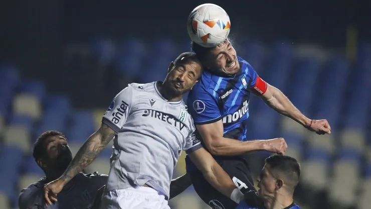 Huachipato cayó por 3-2 ante Racing en el primer duelo.