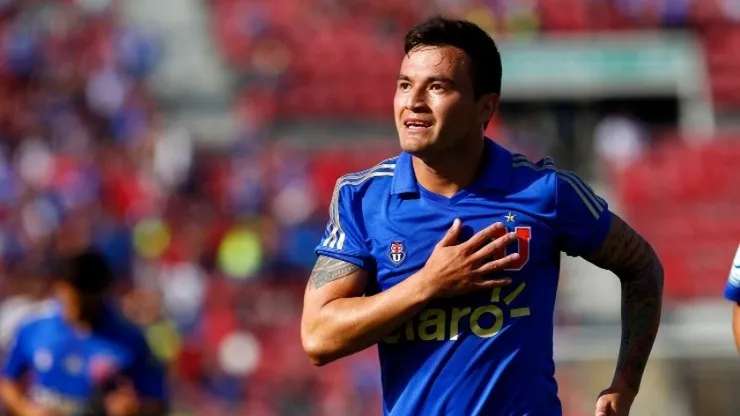Charles Aránguiz prepara su vuelta a la U de Chile