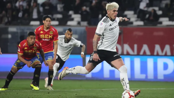 Para Johnny Herrera, era "penalcito" y no penal para Colo Colo