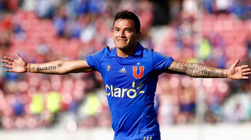 La U pide permiso para ponerle el 20 a Charles Aránguiz.