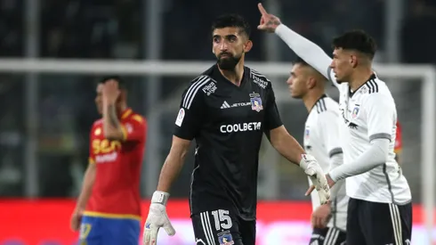 Emiliano Amor se tuvo que poner al arco en Colo Colo.
