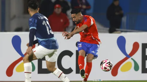 Aún no está claro el futuro de Mauricio Isla.