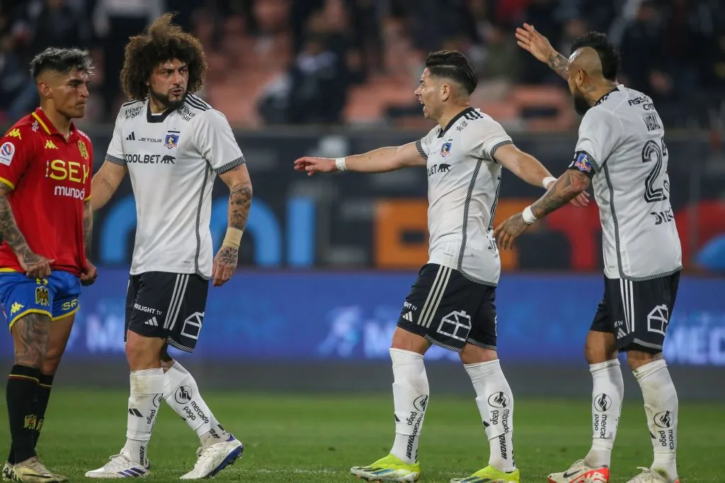 Falcón y Vidal se pelearon antes del penal de Carlos Palacios | Photosport