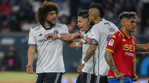 Maxi Falcón y Arturo Vidal se pelearon en pleno partido.