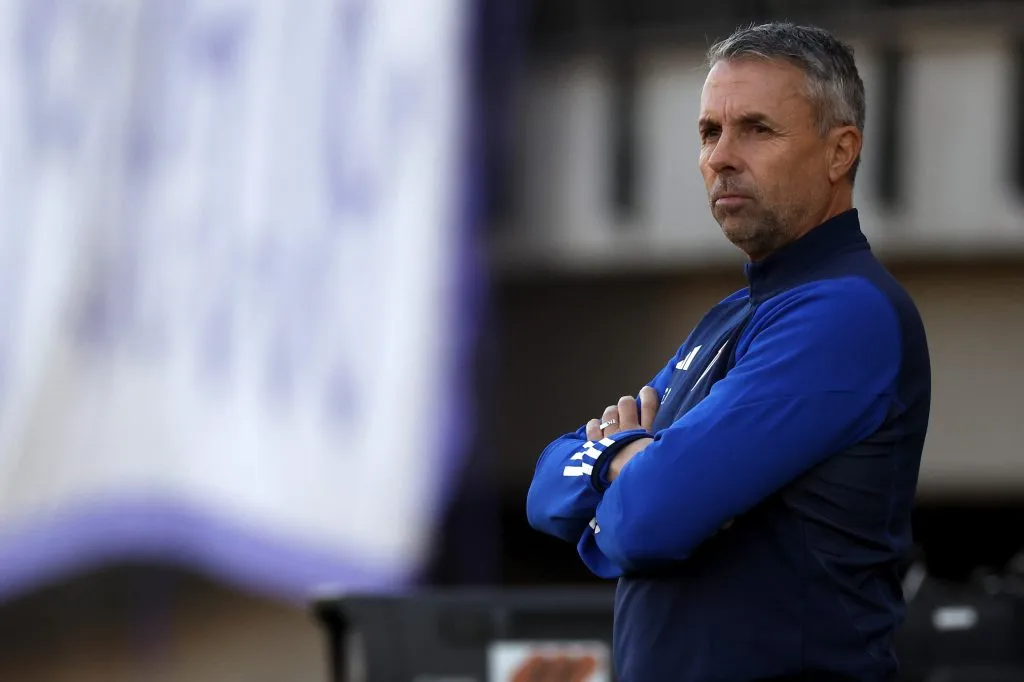 Gustavo Álvarez sufre la baja de dos titulares y se preocupa para el Superclásico | Photosport