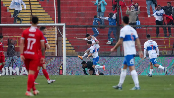 La familia cruzada no se contentó con el 2-0 sobre Unión La Calera.