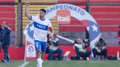 Zampedri marca un doblete y queda a seis de ser el máximo goleador de la historia de la UC