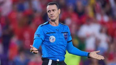 El polémico árbitro vuelve a dirigir este viernes