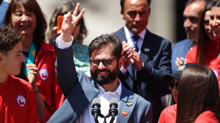 El Presidente Gabriel Boric acompañaría al Team Chile a la inauguración