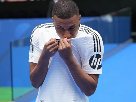 Zamorano se emociona al ver a Mbappé con su camiseta del Madrid