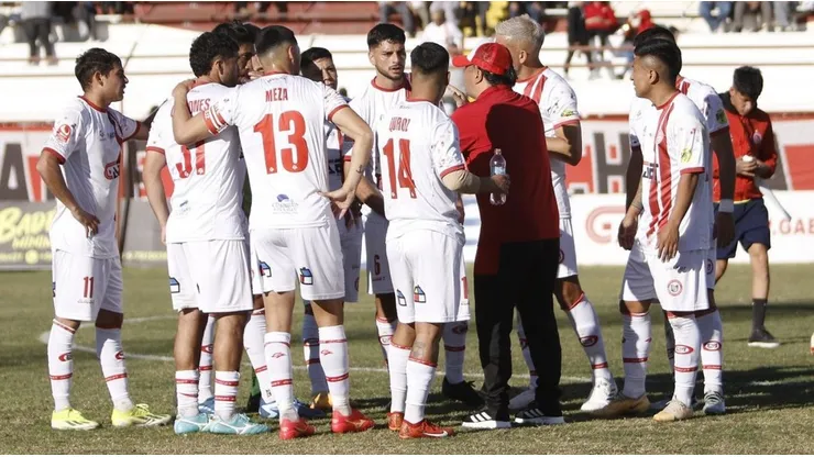 Unión San Felipe volvió al triunfo después de tres meses, pero podría perder los puntos.