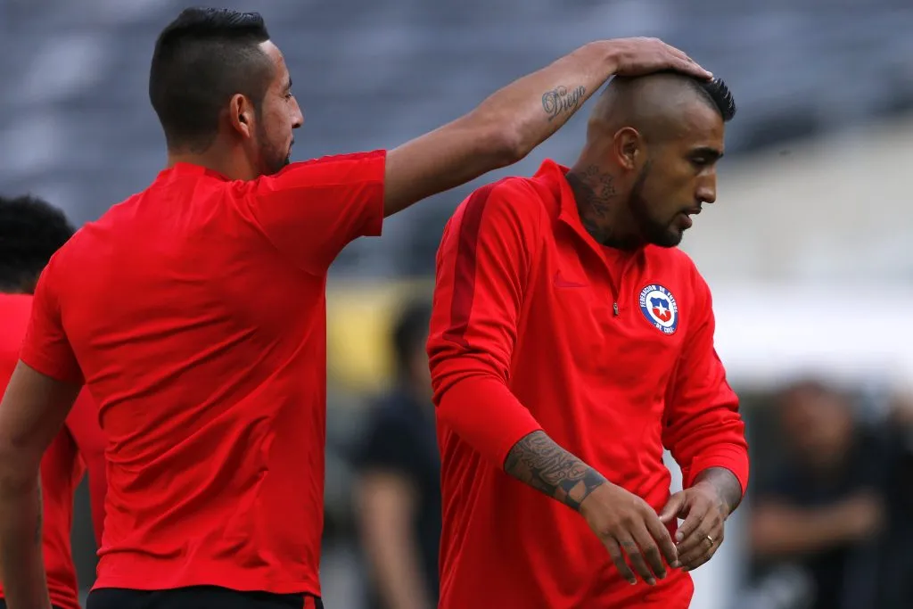 Arturo Vidal aprobó el arribo de Mauricio Isla a Colo Colo. | Foto: Photosport.