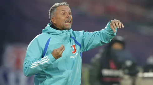 Gustavo Álvarez prepara su equipo para la pelea por el título.