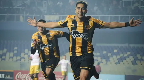 Fernández Vial consiguió el dinero suficiente para evitar la desafiliación.