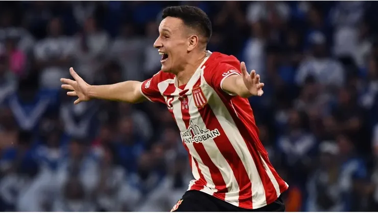 Fernando Zuqui llega al fútbol chileno.