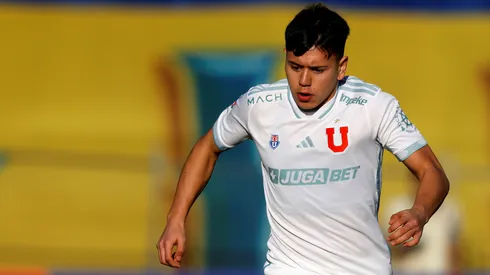 Ignacio Vásquez debió salir de la cancha en el duelo de la U ante Everton.