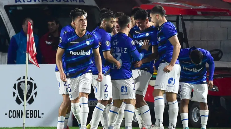 Huachipato comienza como local.