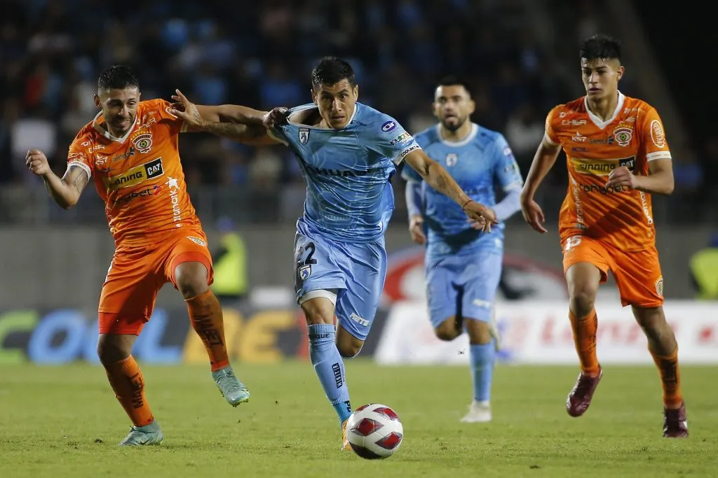 Álvaro Delgado jugó en Iquique la primera parte del año. (Alex Diaz/Photosport).