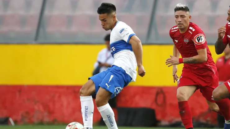 Alexander Aravena fichó en Gremio de Brasil.